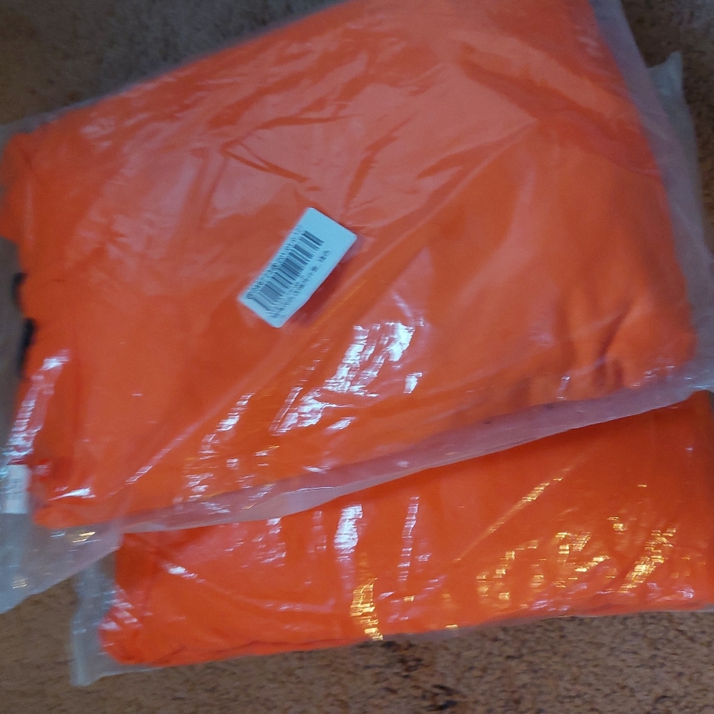 Two-piece sweatsuit - Picture 3 of 3